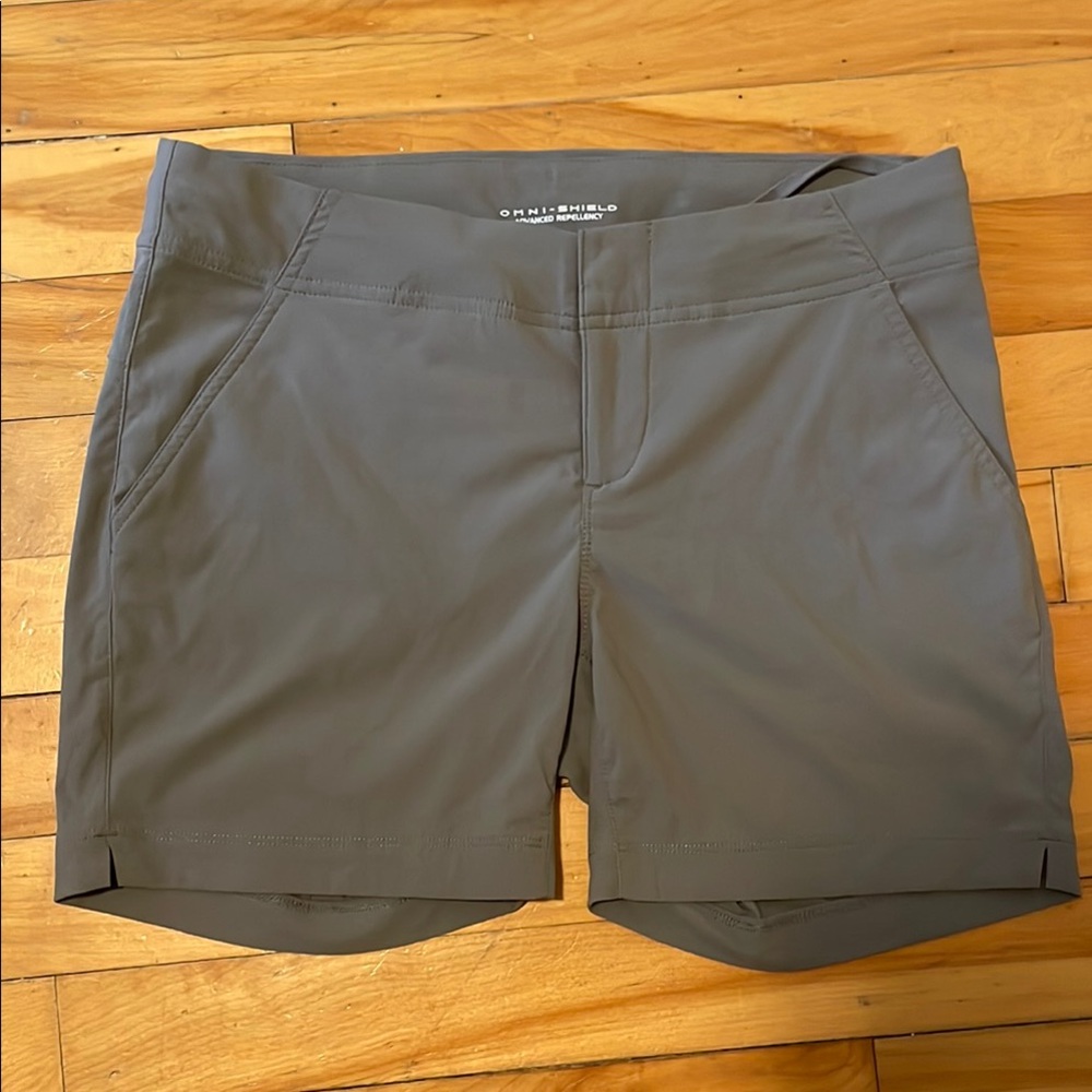 Columbia women’s hiking shorts